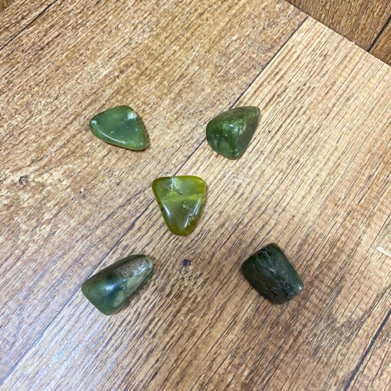 Jade Oliva - A Pedra das Virtudes